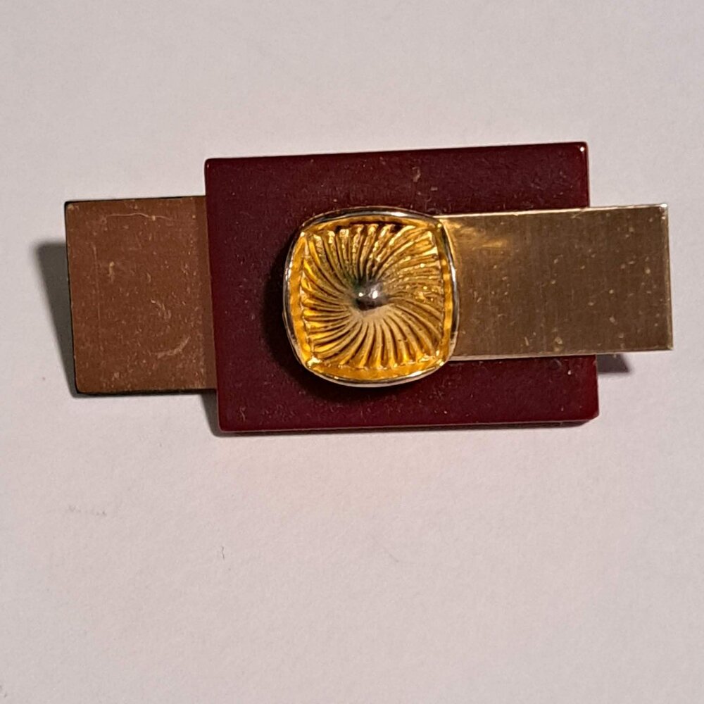 vintage brooch in colors gold and burgundy